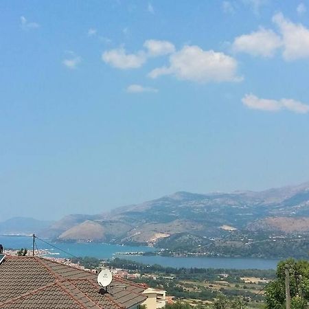 Sea And Mountains View Apartment Argostolion Exterior foto