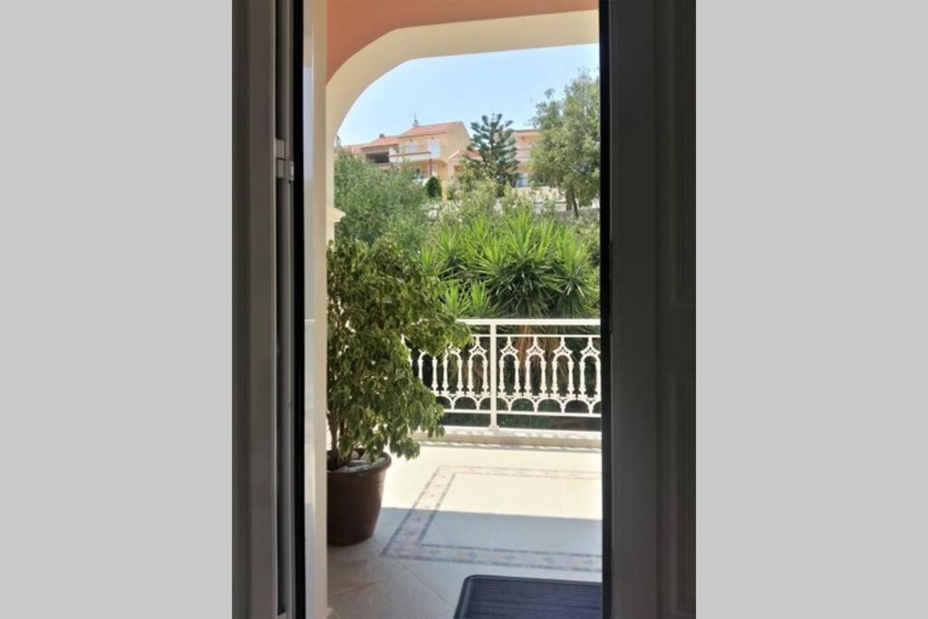 Sea And Mountains View Apartment Argostolion Exterior foto
